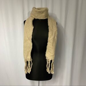 Nwt Banana Republic Fuzzy Tan Scarf